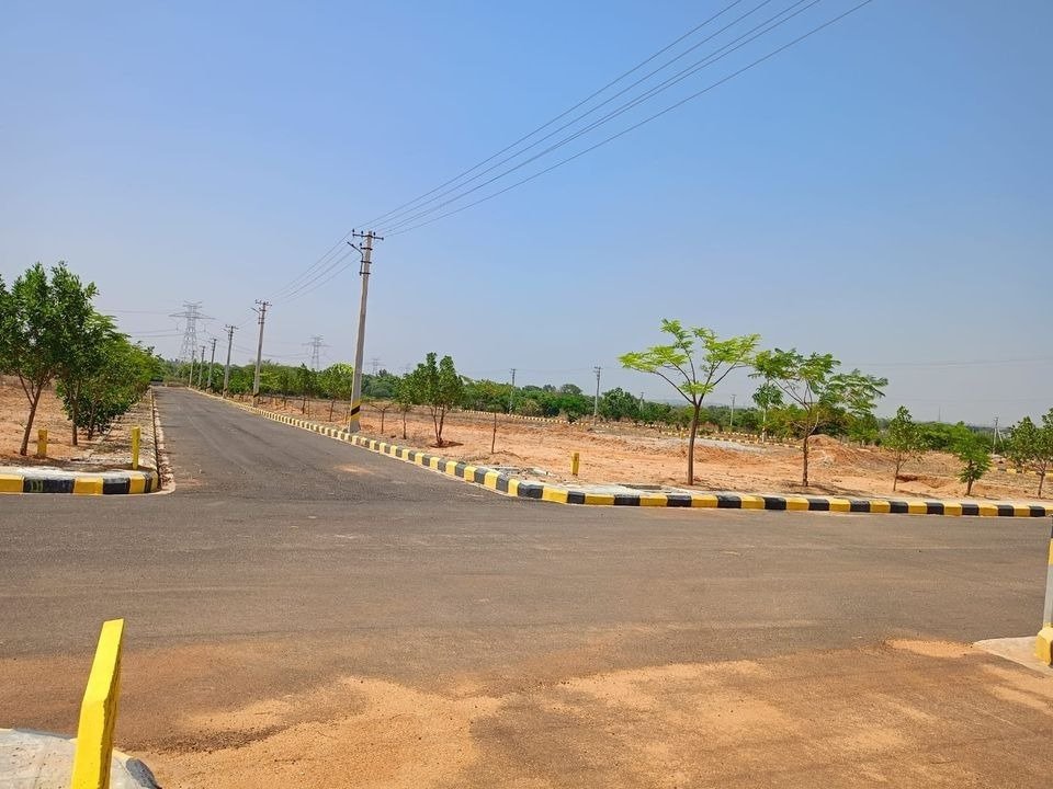 HMDA open plots at meerkhanpet near 4th city & skill development university Srisailam Highway