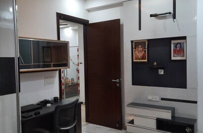 4 BHK Luxirious Indipendent Floor In Niti Khand I Indirapuram, Ghaziabad, Uttar Pradesh .