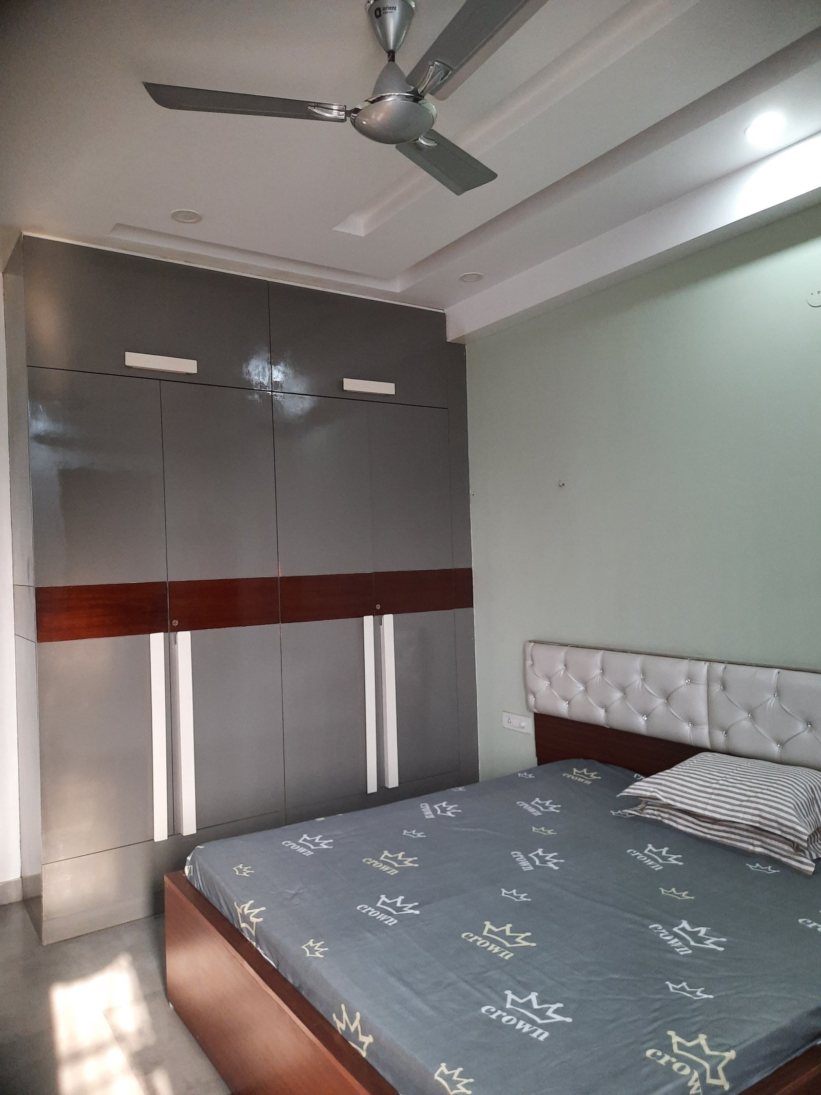 4 BHK Luxirious Indipendent Floor In Niti Khand I Indirapuram, Ghaziabad, Uttar Pradesh .