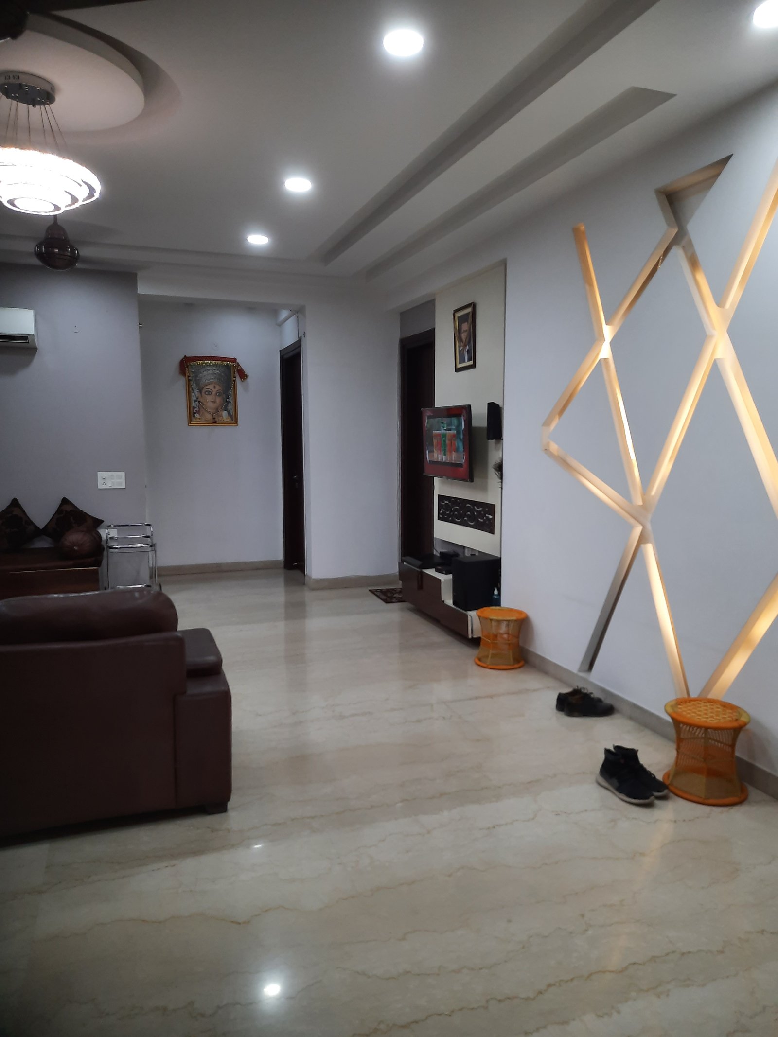 4 BHK Luxirious Indipendent Floor In Niti Khand I Indirapuram, Ghaziabad, Uttar Pradesh .