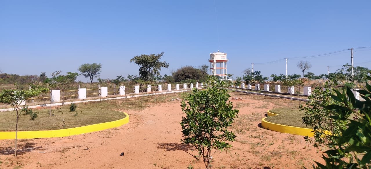 HMDA approved open plots at 4th city meerkhanpet srisailam highway near skill developemnt university srisailam highway