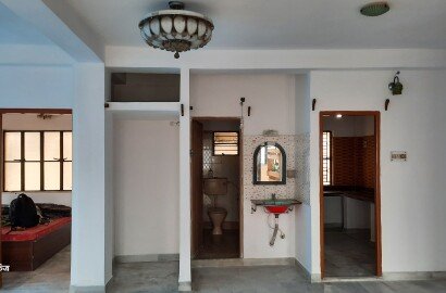 Ready to move in 1235 sqft,  South facing, 3BHK flat in 2nd Floor with Lift & Garage in Behala