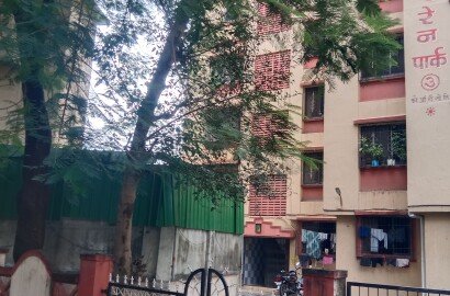 KHAMBALPAD  NEAR MANJUNATH COLLAGE  SPACIOUS 2 BHK FURNISHED URGENT SALE