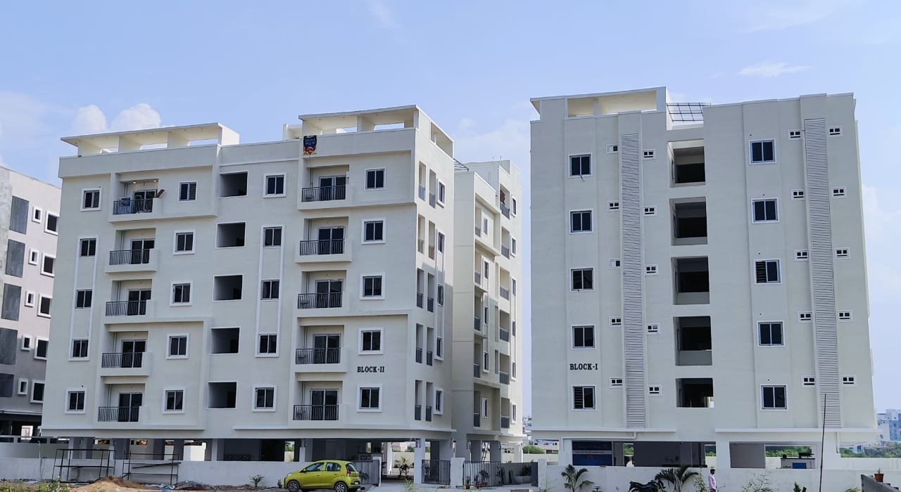 Gated community ready to move 2bhk flats for sale ameenpur -chandanagar